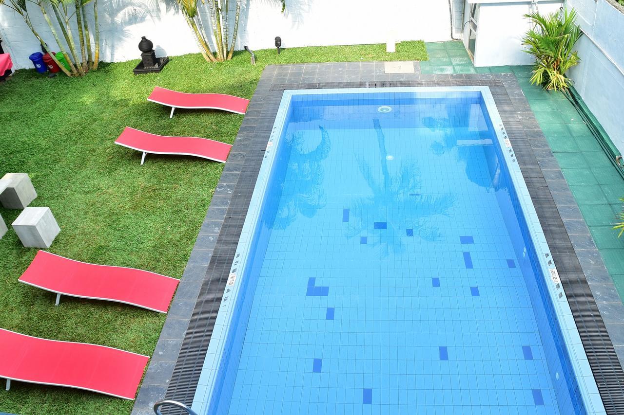 Sky Transit Hotel Katunayaka Kültér fotó